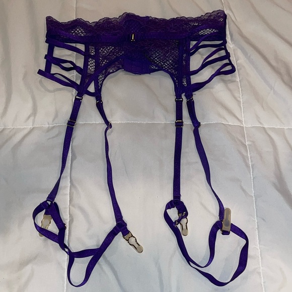 NWT XS/SM Victoria’s Secret lace garter with thigh attachments lingerie sexy fun - Picture 3 of 8